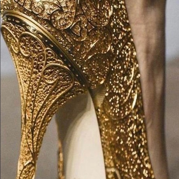 Meet your Posher, Alicia - Picture 1 of 2